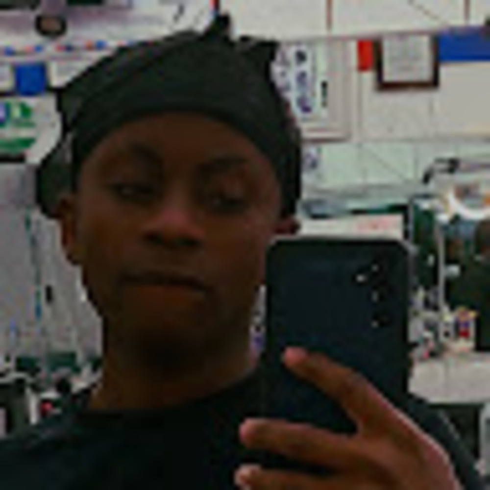 Meet your Posher, Julien